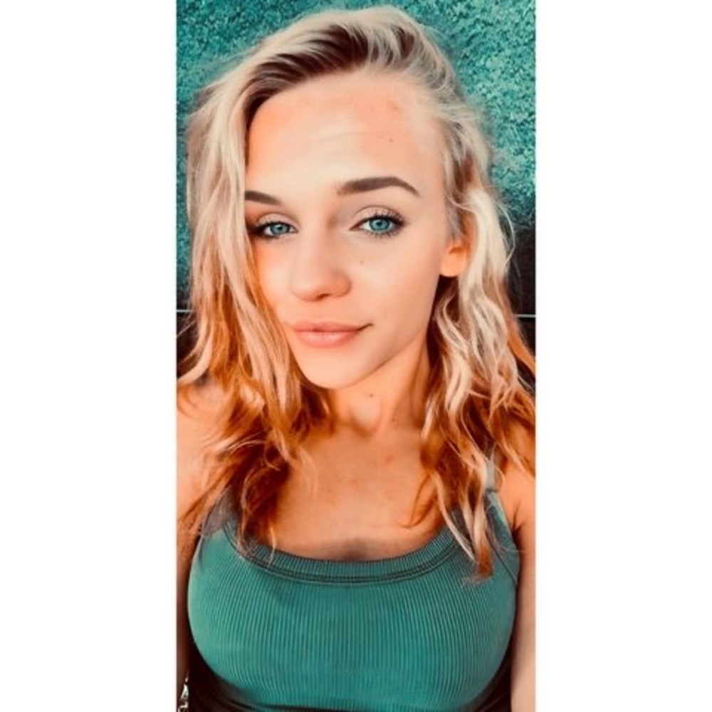 Meet your Posher, Maura mackenzie